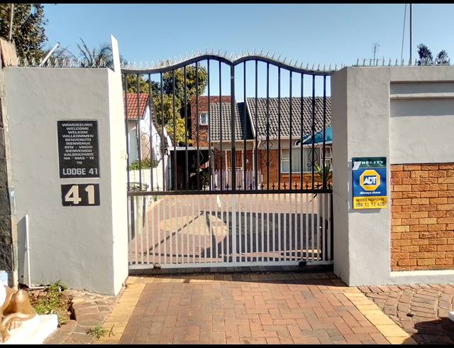 15 BEDROOM HOUSE FOR SALE IN HURLYVALE
